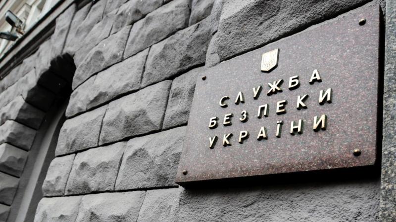 Служба безпеки України затримала співробітника ФСБ, що намагався вчинити вбивство одного з чиновників Мелітопольської міської ради.